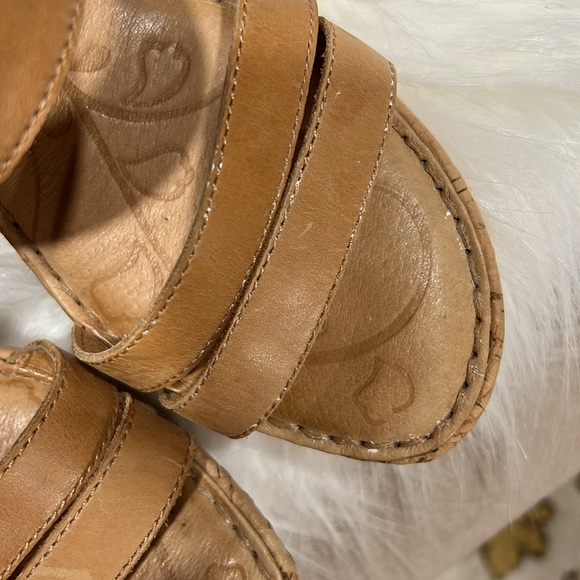 Born wedge leather shoes size 8 - Picture 4 of 6